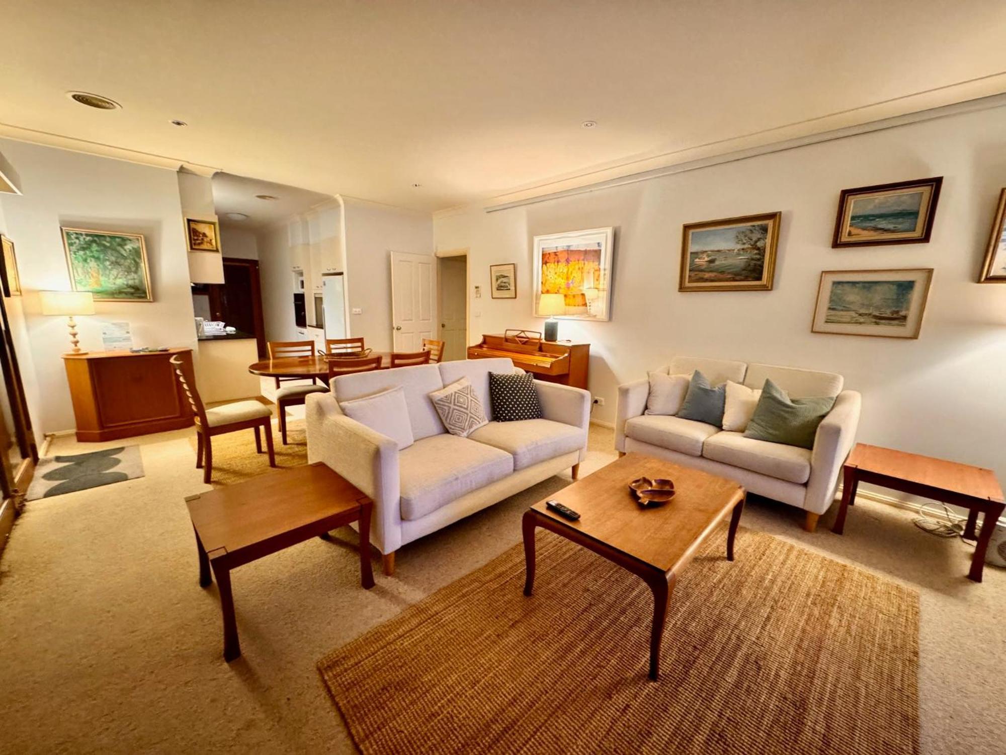 3 Bdrm 2 Bthrm House Close To Canberra Cbd & Anu Bagian luar foto